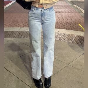 Abercrombie the 90’s high rise relaxed jean